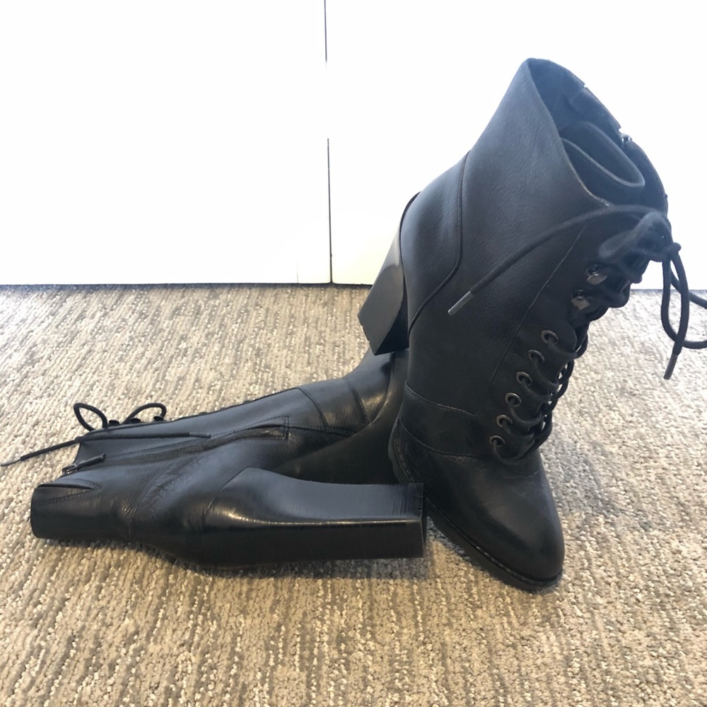 Boots - Picture 5 of 8